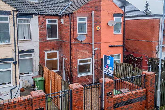 3 Bedroom Terraced House For Sale In Field Crescent, South Elmsall, WF9