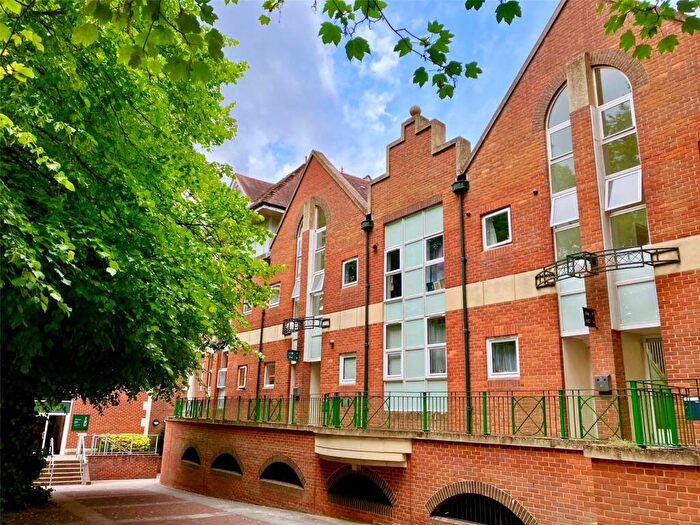 1 Bedroom Apartment For Sale In The Royals, High Street, Guildford, GU1