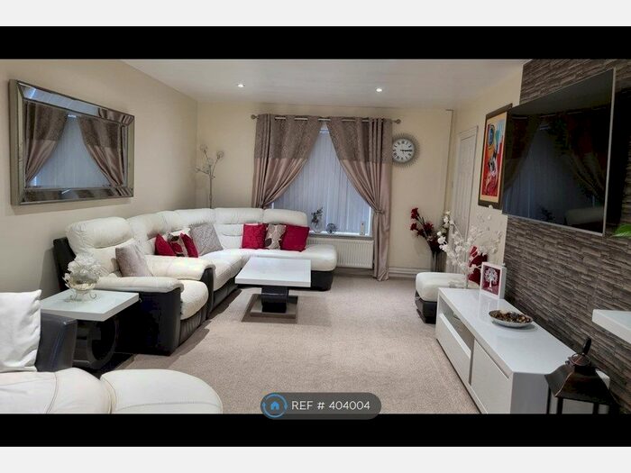 5 Bedroom Terraced House To Rent In Castle Croft Road, Luton, LU1