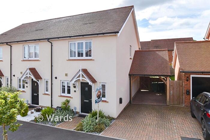 2 Bedroom End Of Terrace House For Sale In Pearwood Road, Allington, Kent, ME16