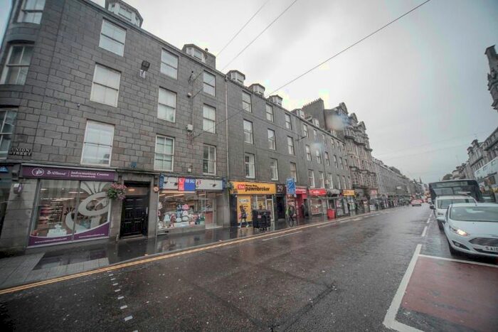 2 Bedroom Flat To Rent In Union Street, City Centre, Aberdeen, AB11