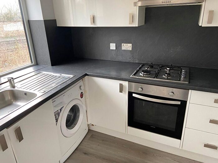 2 Bedroom Flat To Rent In Albert Road, London, E16