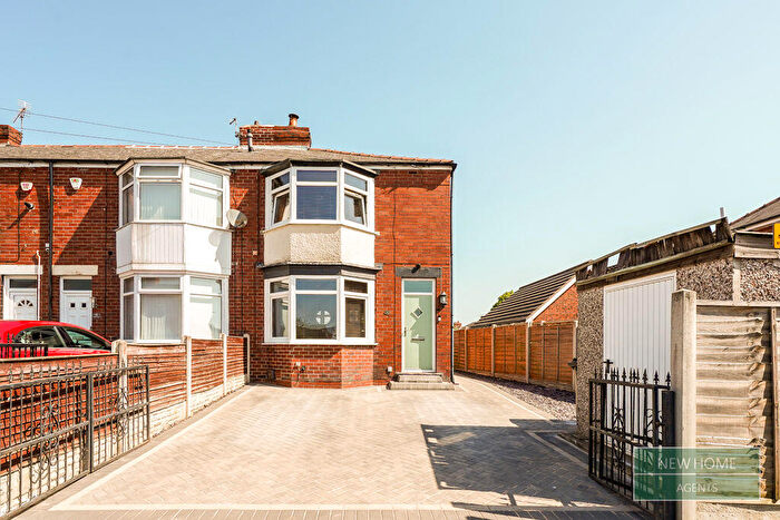 2 Bedroom End Of Terrace House For Sale In Barnsley Road, Darfield, Barnsley, S73