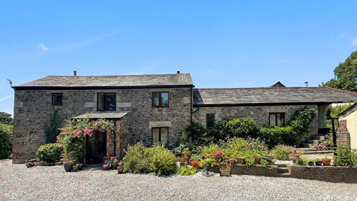 3 Bedroom Barn Conversion For Sale In Lostwithiel, PL22