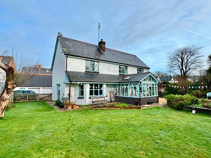 7 Bedroom Detached House For Sale In Longmeadow Road, Lympstone, EX8