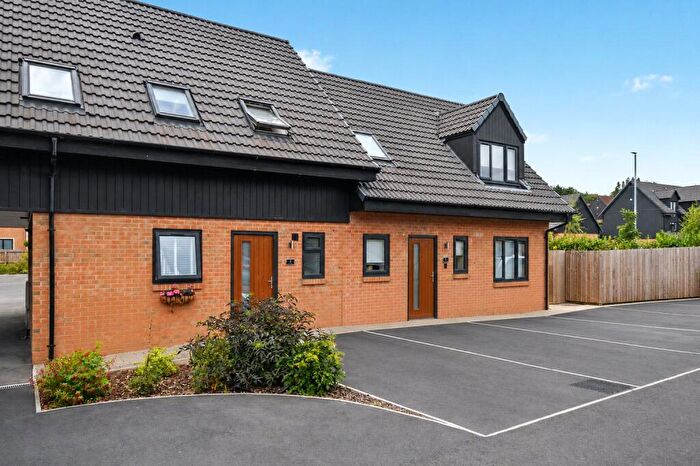2 Bedroom Semi Detached House For Sale In Pottery Place, Woodlesford, Leeds, West Yorkshire, LS26