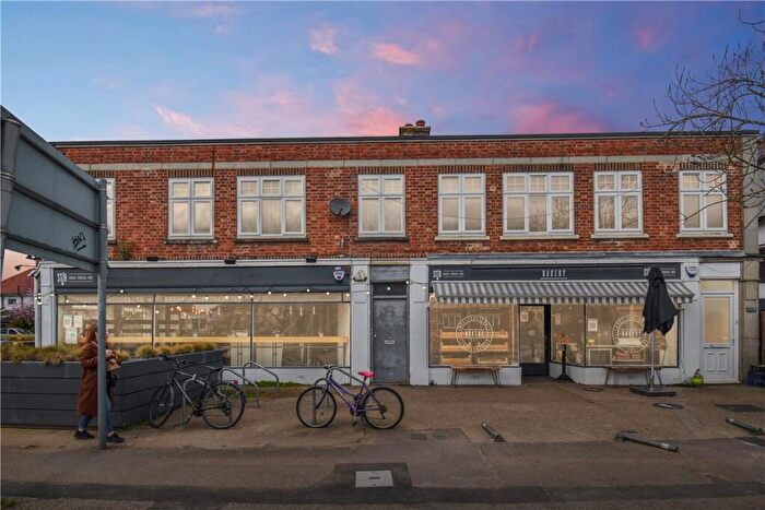 3 Bedroom Apartment To Rent In Chesterton Road, Cambridge, CB4