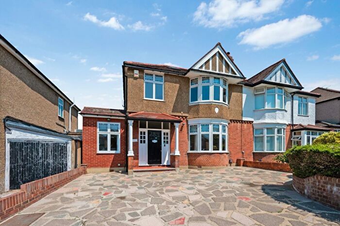 4 Bedroom Semi Detached House For Sale In Coniston Road, Bromley, BR1