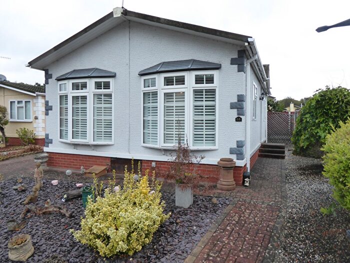 2 Bedroom Park Home For Sale In Severn Bank Park, Bewdley Road, Stourport On Severn, DY13