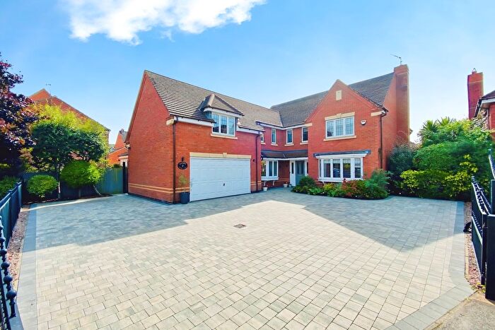 5 Bedroom Detached House For Sale In Dwyer Close, Syston, LE7
