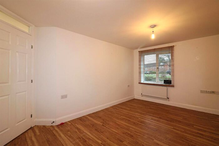 1 Bedroom Flat To Rent In Ludwick Way, Welwyn Garden City, AL7