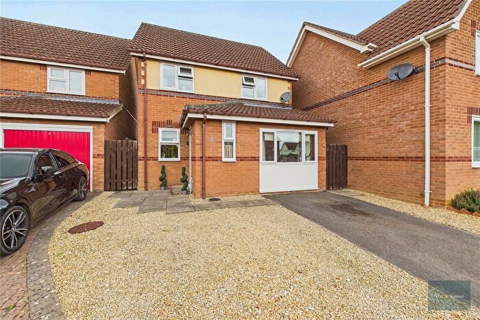 3 Bedroom Detached House For Sale In Valentia Court, Melksham, SN12