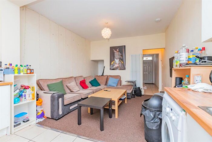 7 Bedroom House To Rent In Dawlish Road, Birmingham, West Midlands, B29