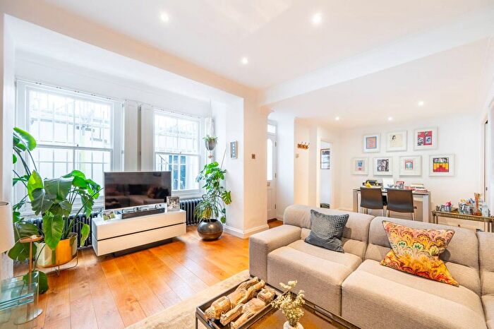 2 Bedroom Flat For Sale In Harrington Gardens, South Kensington, London, SW7