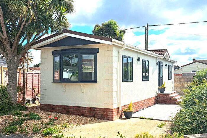 2 Bedroom Park Home For Sale In Naish Holiday Park, BH25