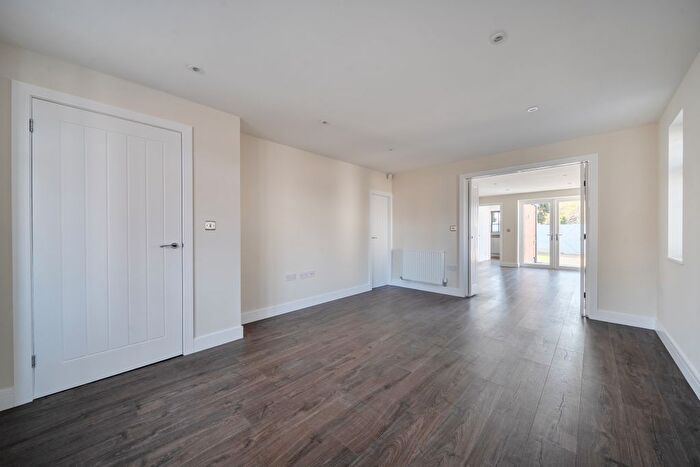 3 Bedroom Detached House For Sale In Northumberland Avenue, Kidderminster, DY11