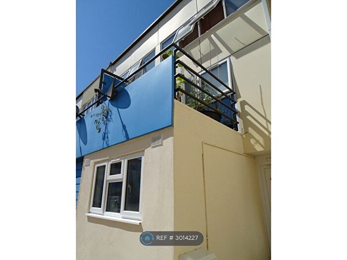 Studio To Rent In Glamorgan Close, Mitcham, CR4
