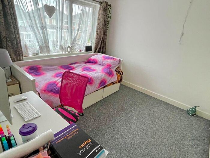 3 Bedroom Semi-Detached House For Sale In Wideacre Drive, Great Barr, Birmingham, B44