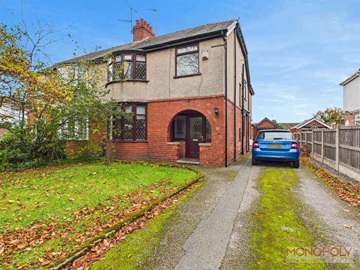 4 Bedroom Semi Detached House For Sale In Park Avenue, Wrexham, LL12