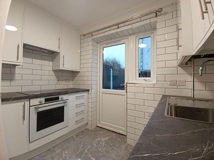 2 Bedroom Terraced House To Rent In Kimberley Road, E16