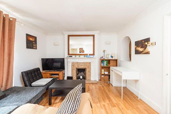 2 Bedroom Flat For Sale In Meridian Place, Clifton, BS8
