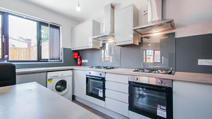 8 Bedroom Terraced House To Rent In Dawlish Road, Selly Oak, Birmingham, B29