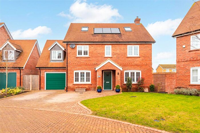 5 Bedroom Detached House For Sale In Wayfarers End, Longwick, Princes Risborough, Buckinghamshire, HP27