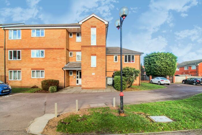 2 Bedroom Flat To Rent In Dorchester End, Colchester, CO2