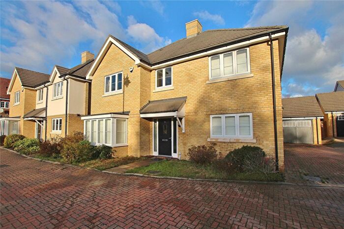 5 Bedroom Detached House For Sale In Knaphill, Woking, Surrey, GU21