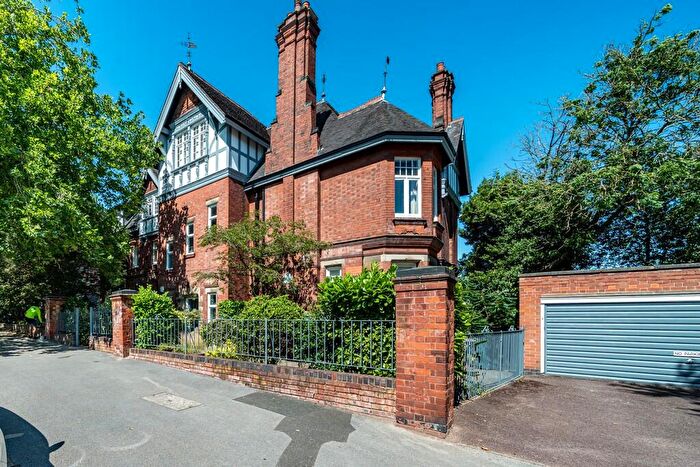 2 Bedroom Apartment For Sale In Clumber Road East, The Park, Nottingham, NG7