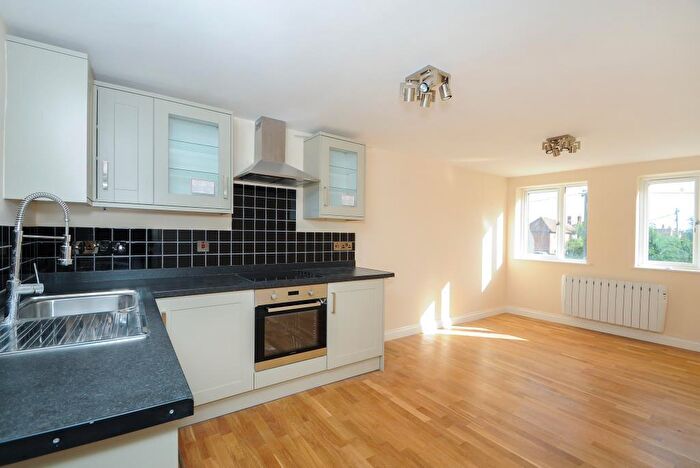 2 Bedroom Apartment To Rent In Didcot, Oxfordshire, OX11
