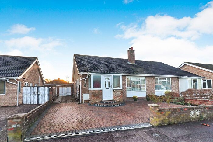 2 Bedroom Bungalow For Sale In Arundel Drive, Bedford, MK41