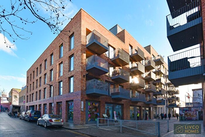 1 Bedroom Apartment For Sale In Curie House, Wallis Road, E9