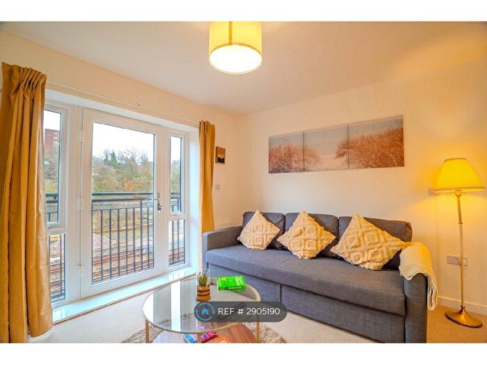 2 Bedroom Flat To Rent In Greensfield Close, Gateshead, NE8
