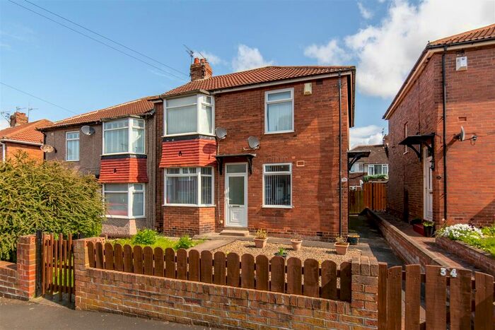 2 Bedroom Flat To Rent In Silverhill Drive, Newcastle Upon Tyne, NE5