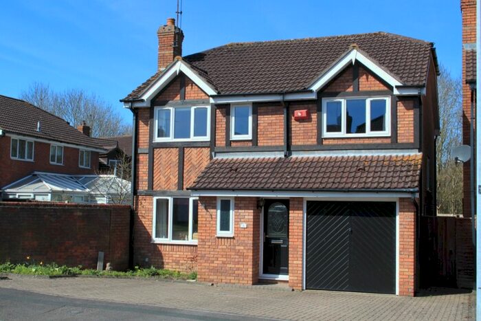 4 Bedroom Detached House To Rent In Gairlock Close, Sparcells, Swindon SN5