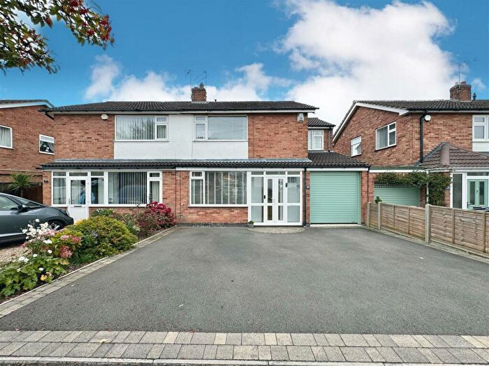 4 Bedroom Semi-Detached House For Sale In Denman Lane, Huncote, LE9