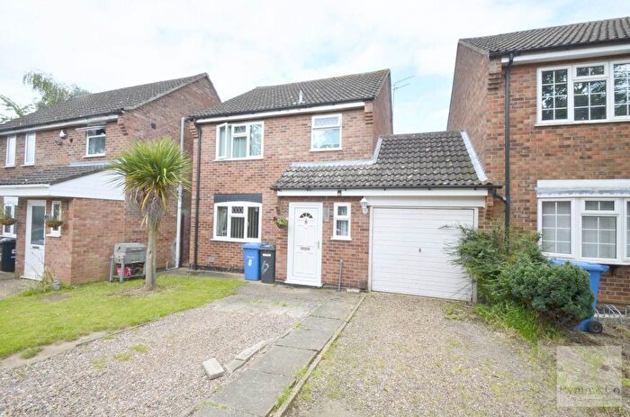 3 Bedroom Detached House To Rent In Fitzhenry Mews, Norwich, NR5