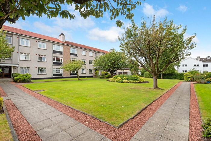 3 Bedroom Flat For Sale In Kennedy Court, Braidholm Crescent, Giffnock, G46