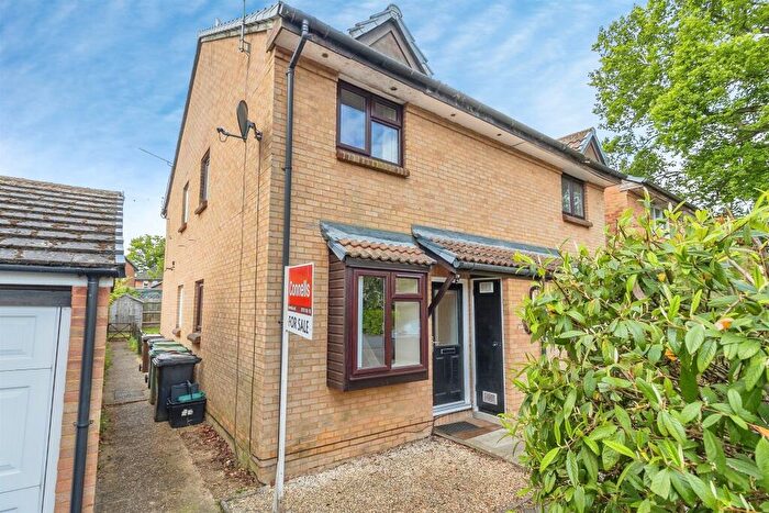 1 Bedroom End Of Terrace House For Sale In Harness Way, St. Albans, AL4