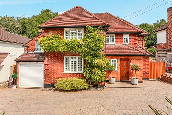 4 Bedroom Detached House For Sale In Green Curve, Banstead, SM7