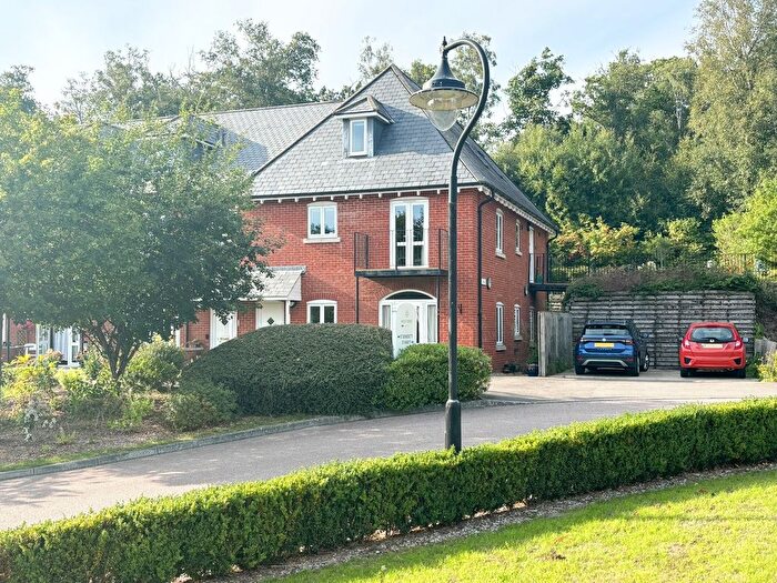 1 Bedroom Property For Sale In Holycross, Cross In Hand, TN21