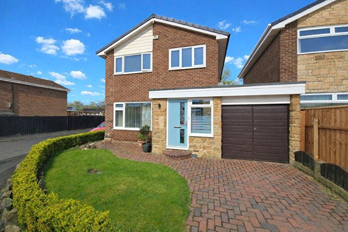 3 Bedroom Link Detached House For Sale In Langdale Drive, Cramlington, NE23