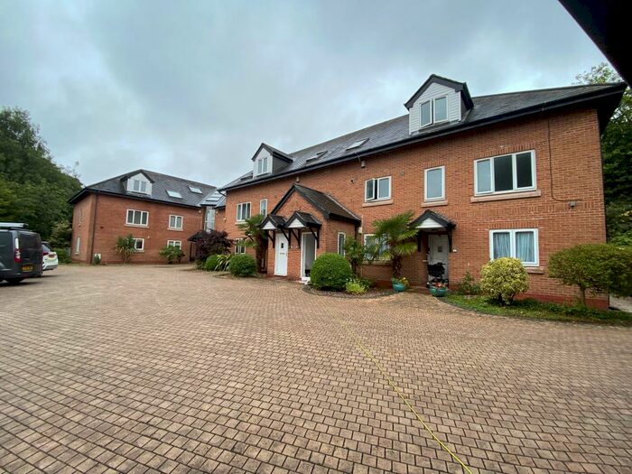 3 Bedroom Apartment To Rent In North Mossley Hill Road, L18