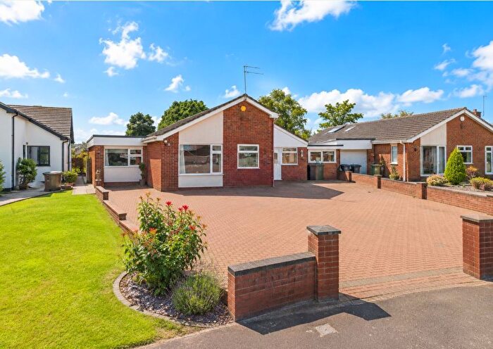 3 Bedroom Detached Bungalow For Sale In Lawnswood Drive, Great Yarmouth, NR30