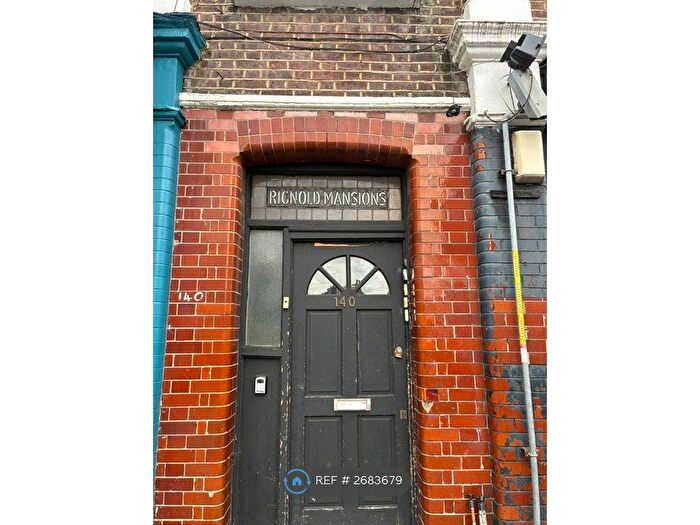 2 Bedroom Flat To Rent In Stoke Newington Church Street, London, N16