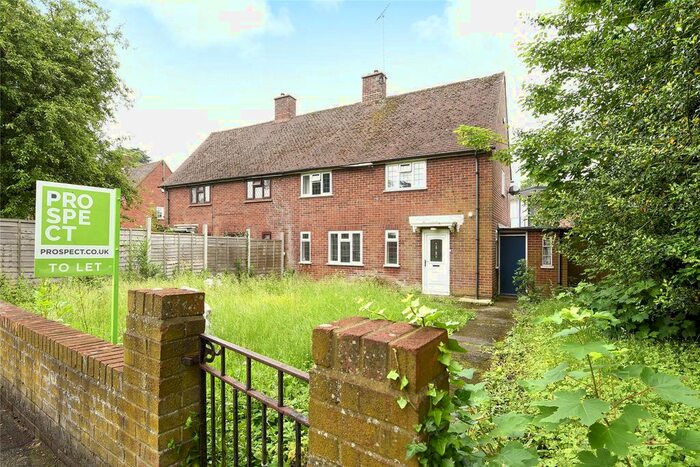 4 Bedroom Semi-Detached House To Rent In Coley Avenue, Reading, Berkshire, RG1