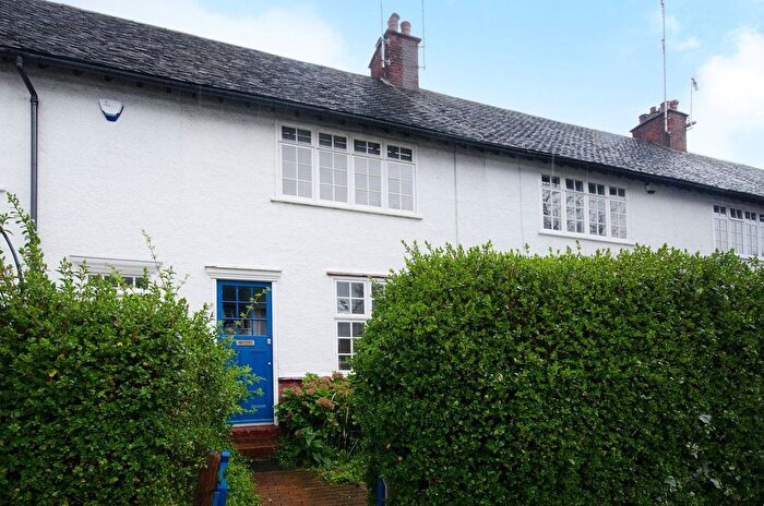 3 Bedroom Terraced House To Rent In Fowlers Walk, Ealing, London, W5