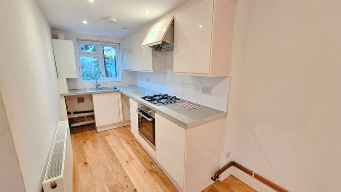 2 Bedroom Property To Rent In Linkfield Road, Isleworth, TW7