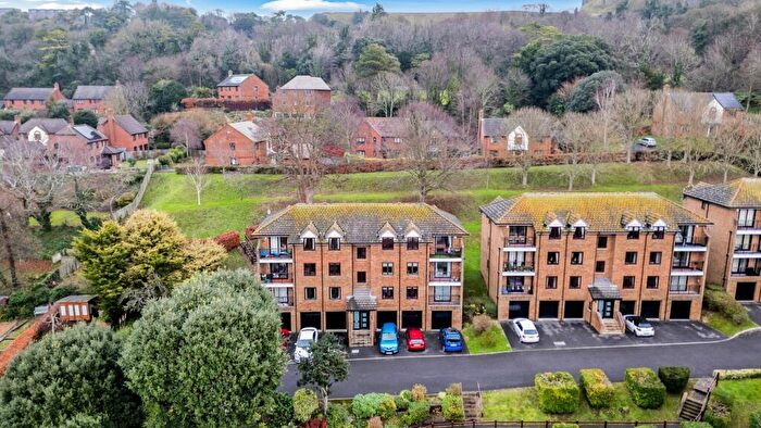 2 Bedroom Flat For Sale In Taswell Street, Dover, CT16